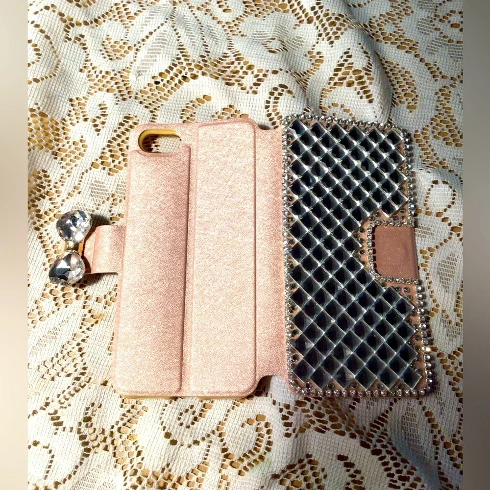 NEW CELL PHONE 7s CASE AND HOLDER CELL PNONE
